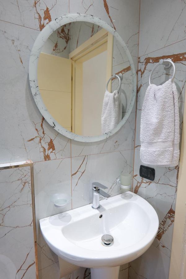 Hotel Dior Saranda Kültér fotó