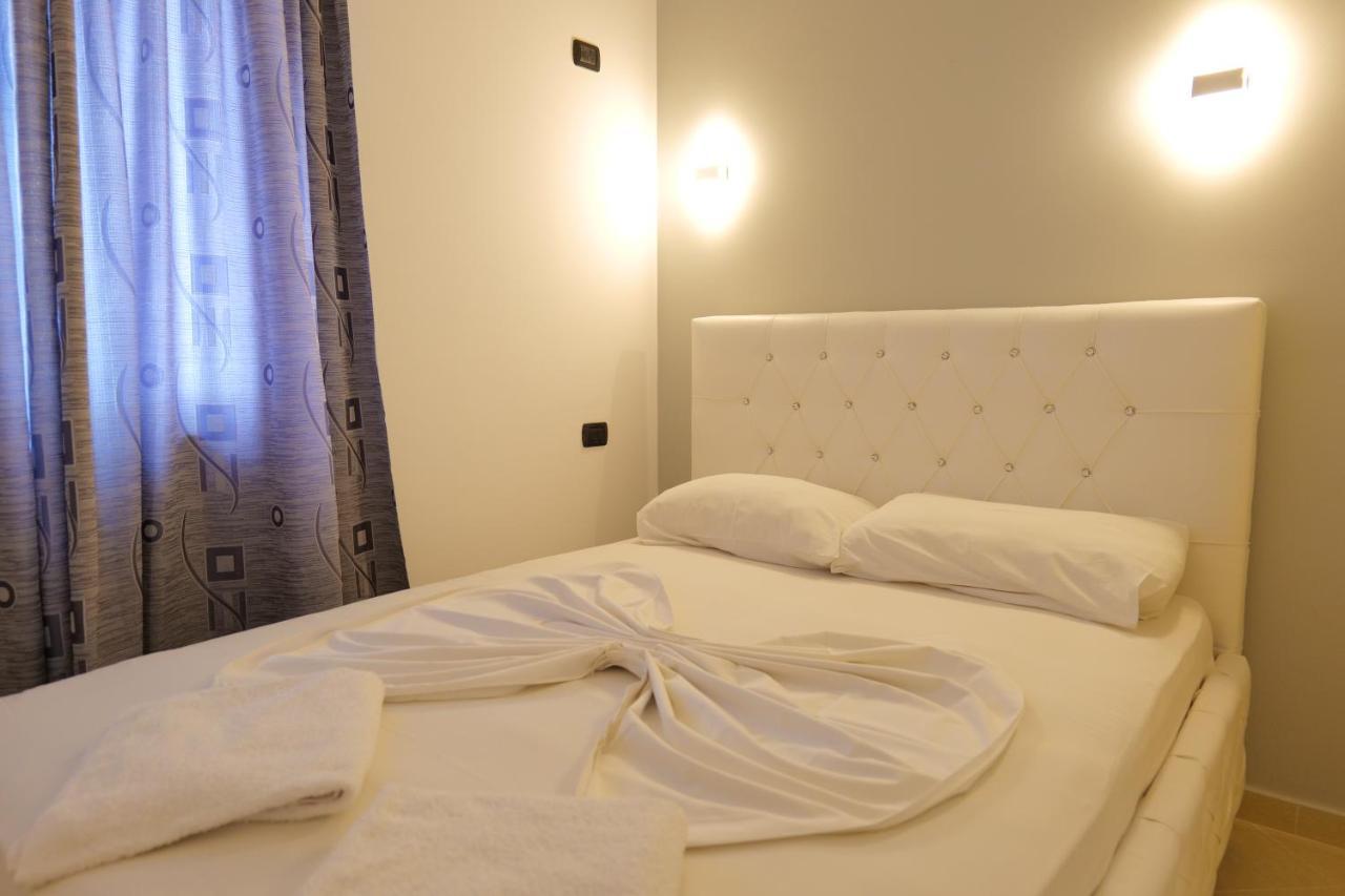 Hotel Dior Saranda Kültér fotó